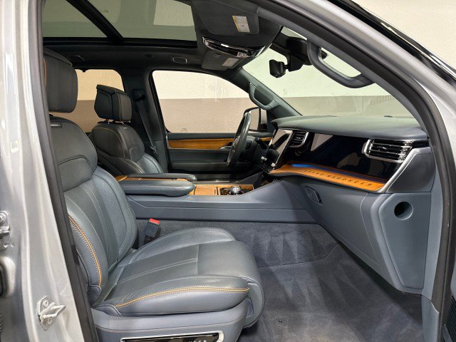 Used 2022 Jeep Grand Wagoneer Series II w/ Premium Group II image 66