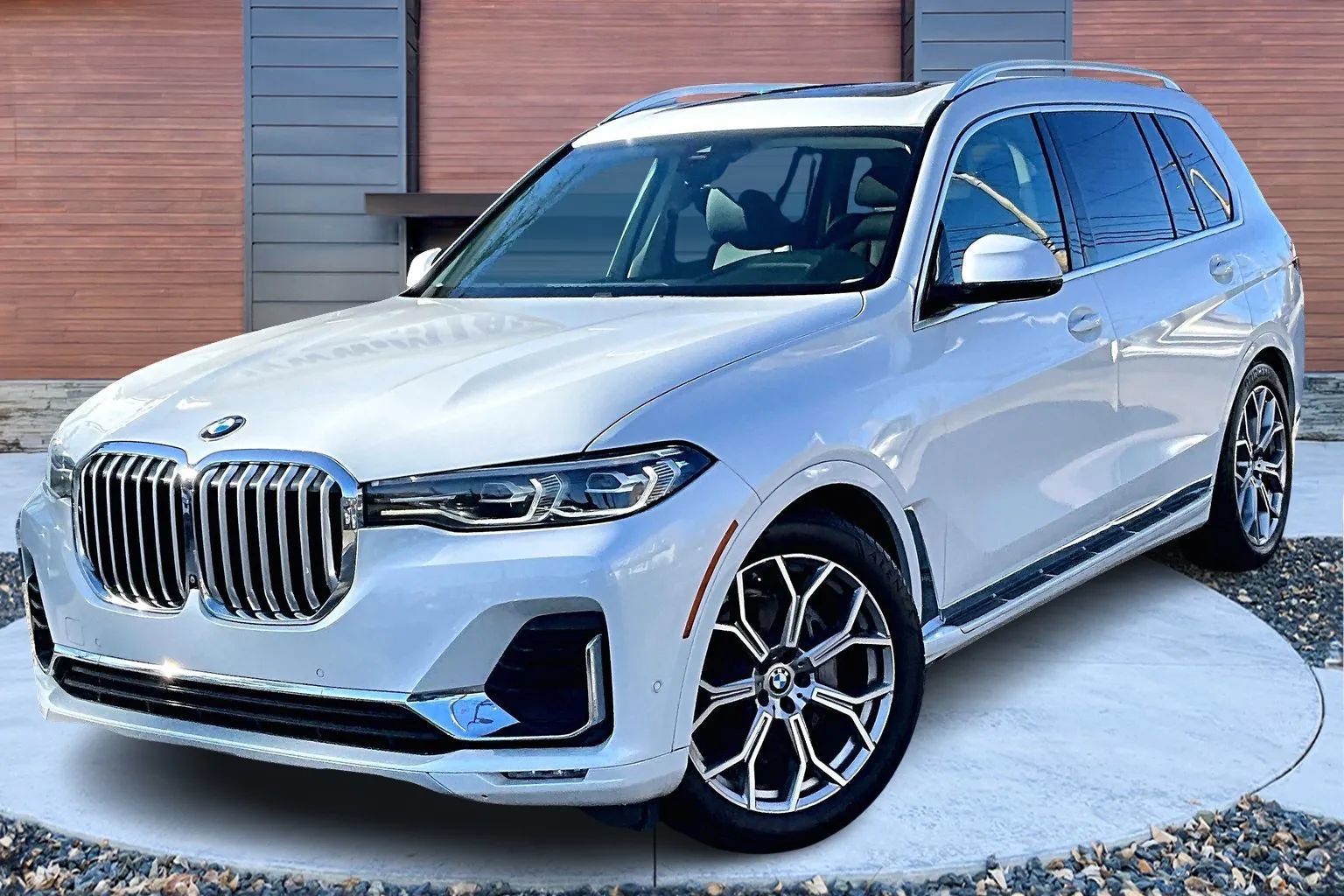 Used 2021 BMW X7 xDrive40i w/ Parking Assistance Package image 11