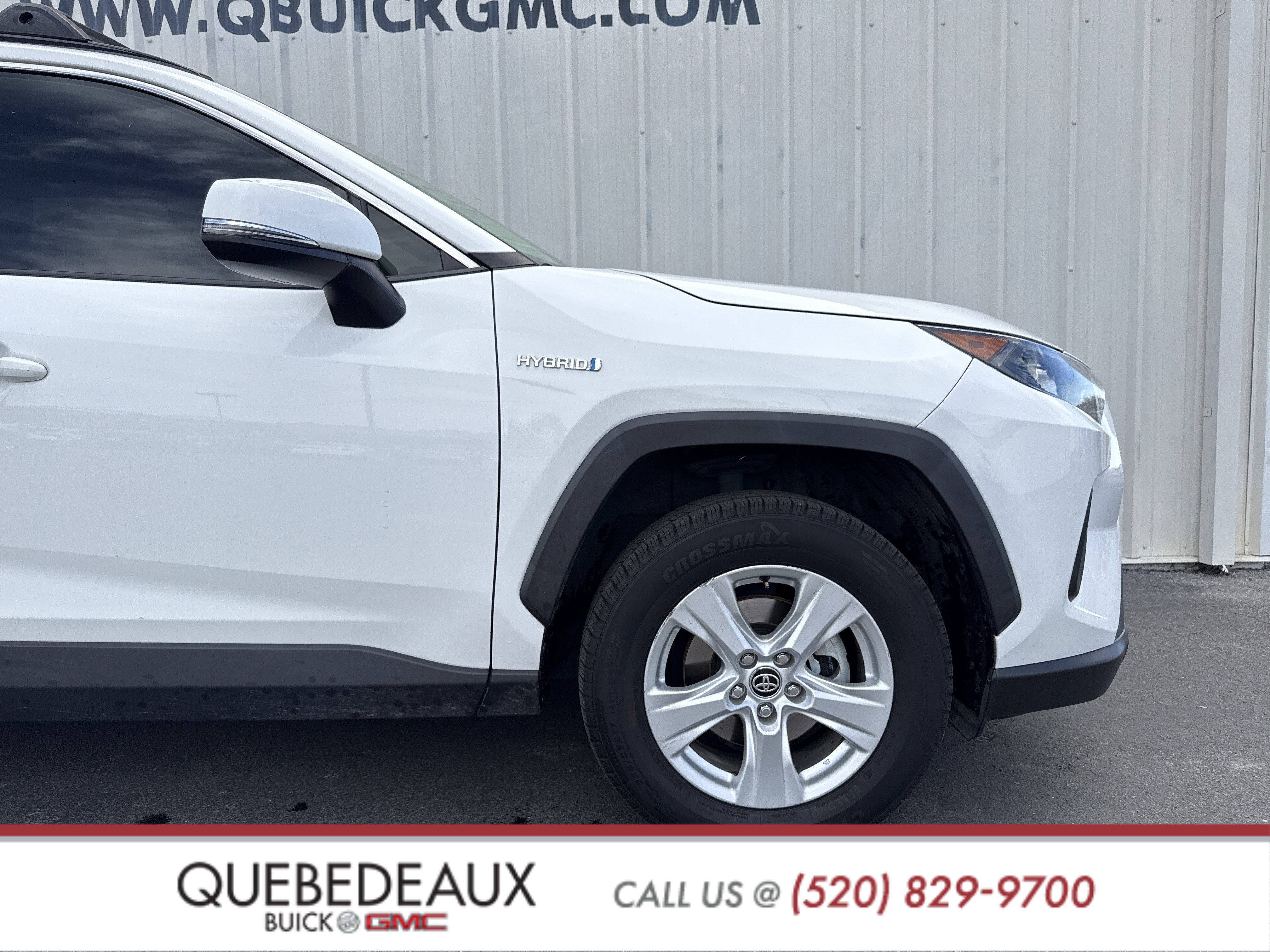 Used 2020 Toyota RAV4 LE image 25