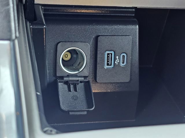 Certified 2023 Ford Explorer XLT w/ Equipment Group 202A image 21