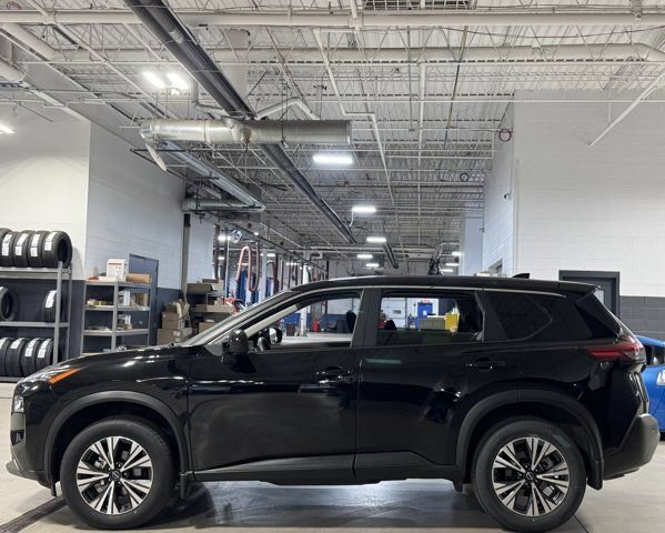 Used 2023 Nissan Rogue SV AWD/4WD image 22