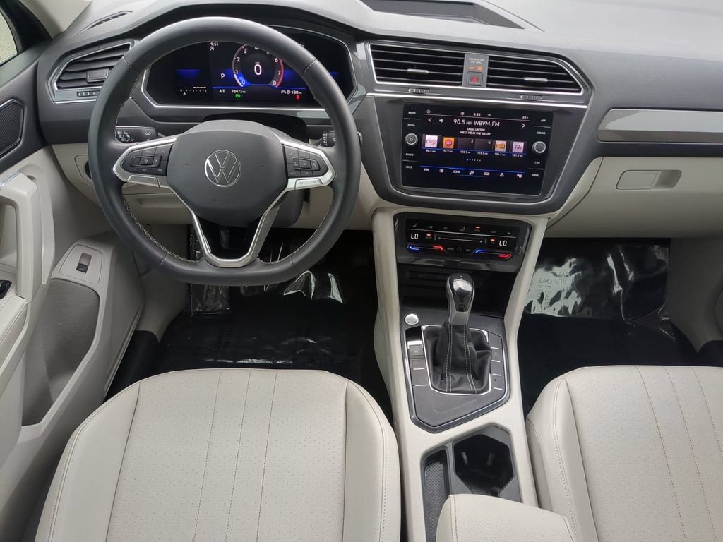 Certified 2022 Volkswagen Tiguan SE FWD image 14