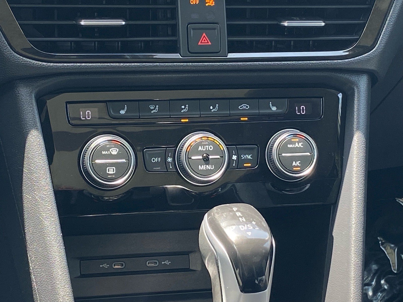 Certified 2023 Volkswagen Taos SEL AWD/4WD image 9
