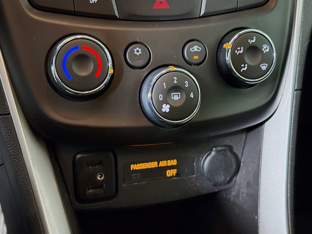 Used 2018 Chevrolet Trax LT w/ LT Convenience Package image 7