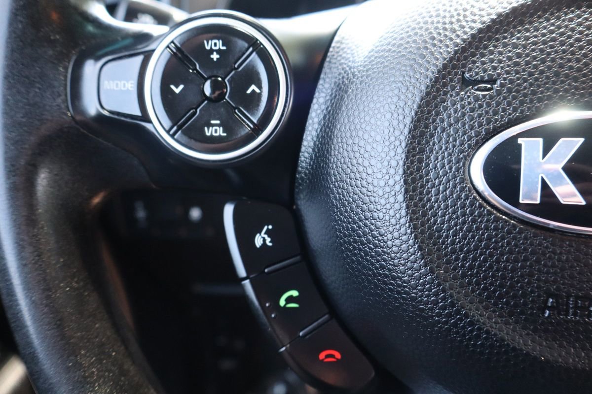 Used 2016 Kia Soul FWD image 29