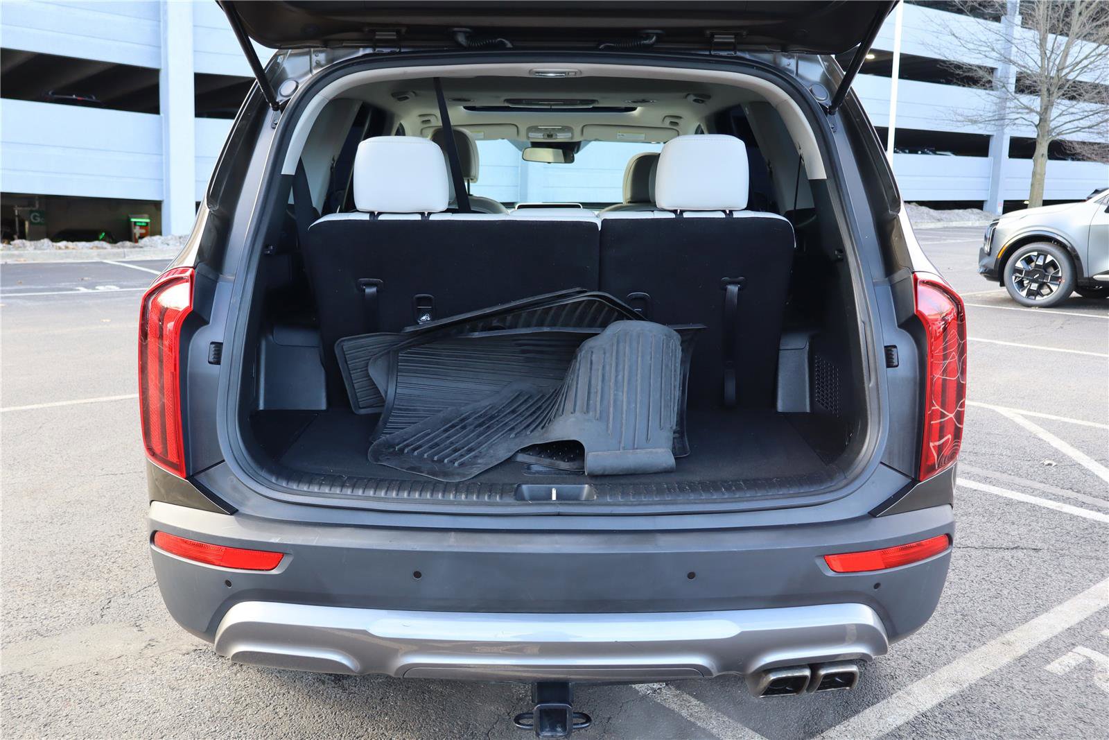 Certified 2022 Kia Telluride S image 5