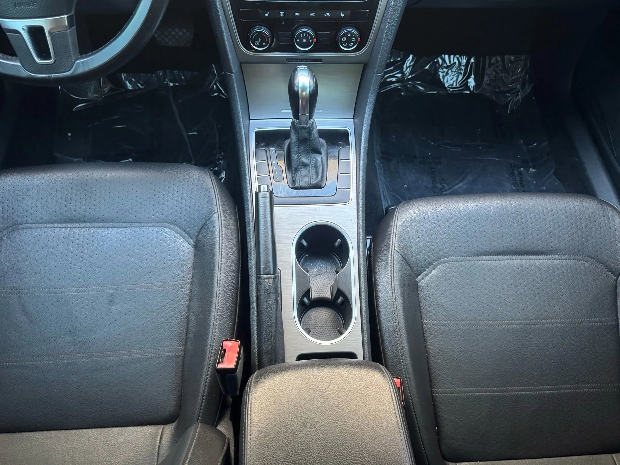 Used 2014 Volkswagen Passat TDI SE FWD image 23