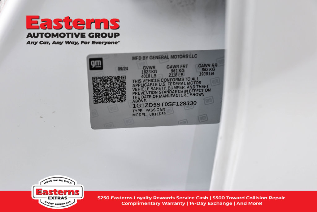 Used 2025 Chevrolet Malibu LT FWD image 38