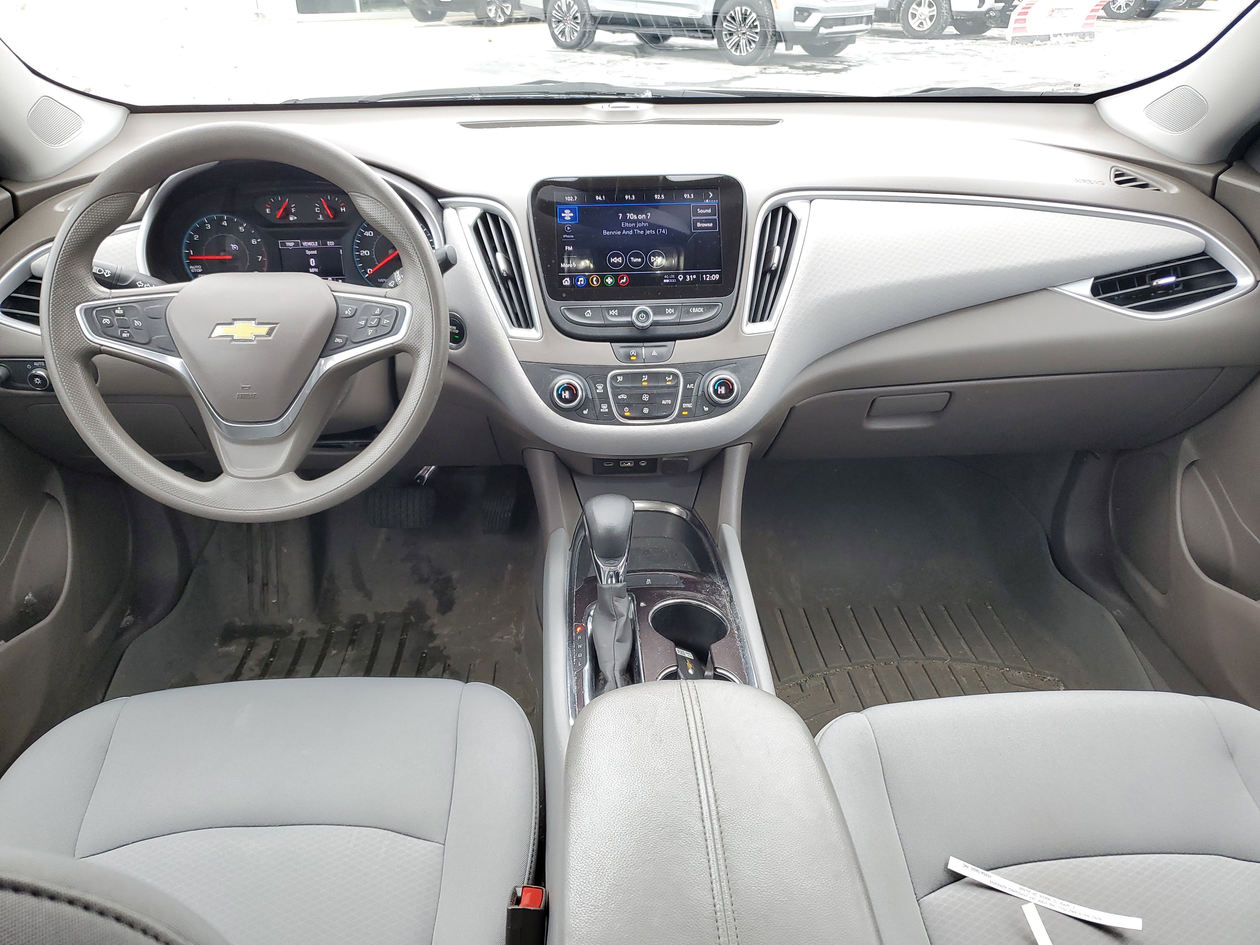 Used 2022 Chevrolet Malibu LT image 12