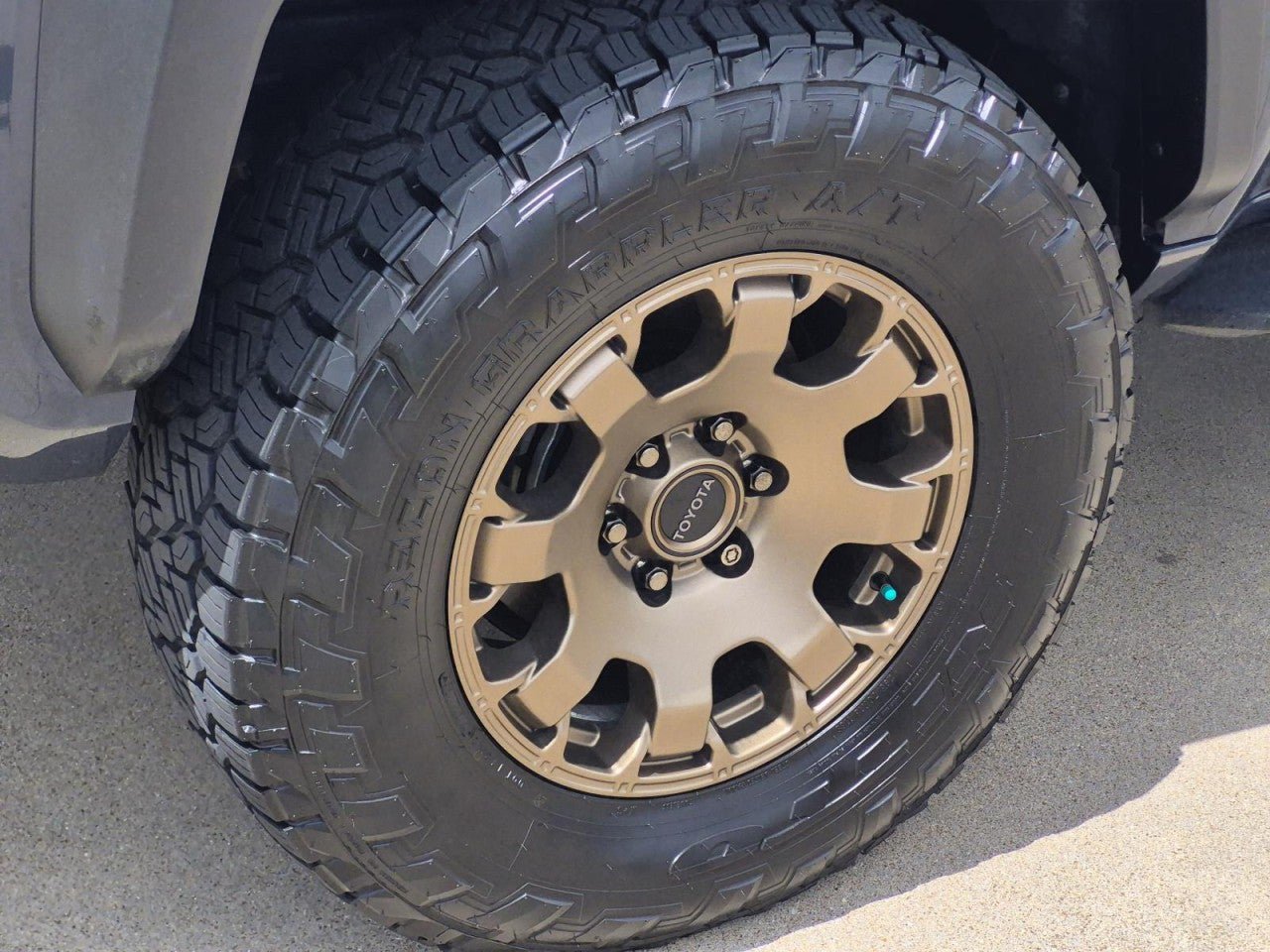 Used 2025 Toyota 4Runner Trailhunter AWD/4WD image 11