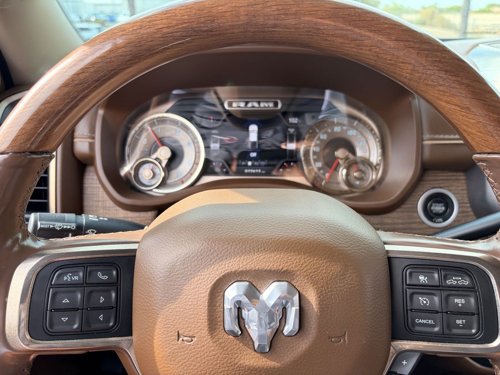 Used 2019 RAM 2500 Limited AWD/4WD image 34