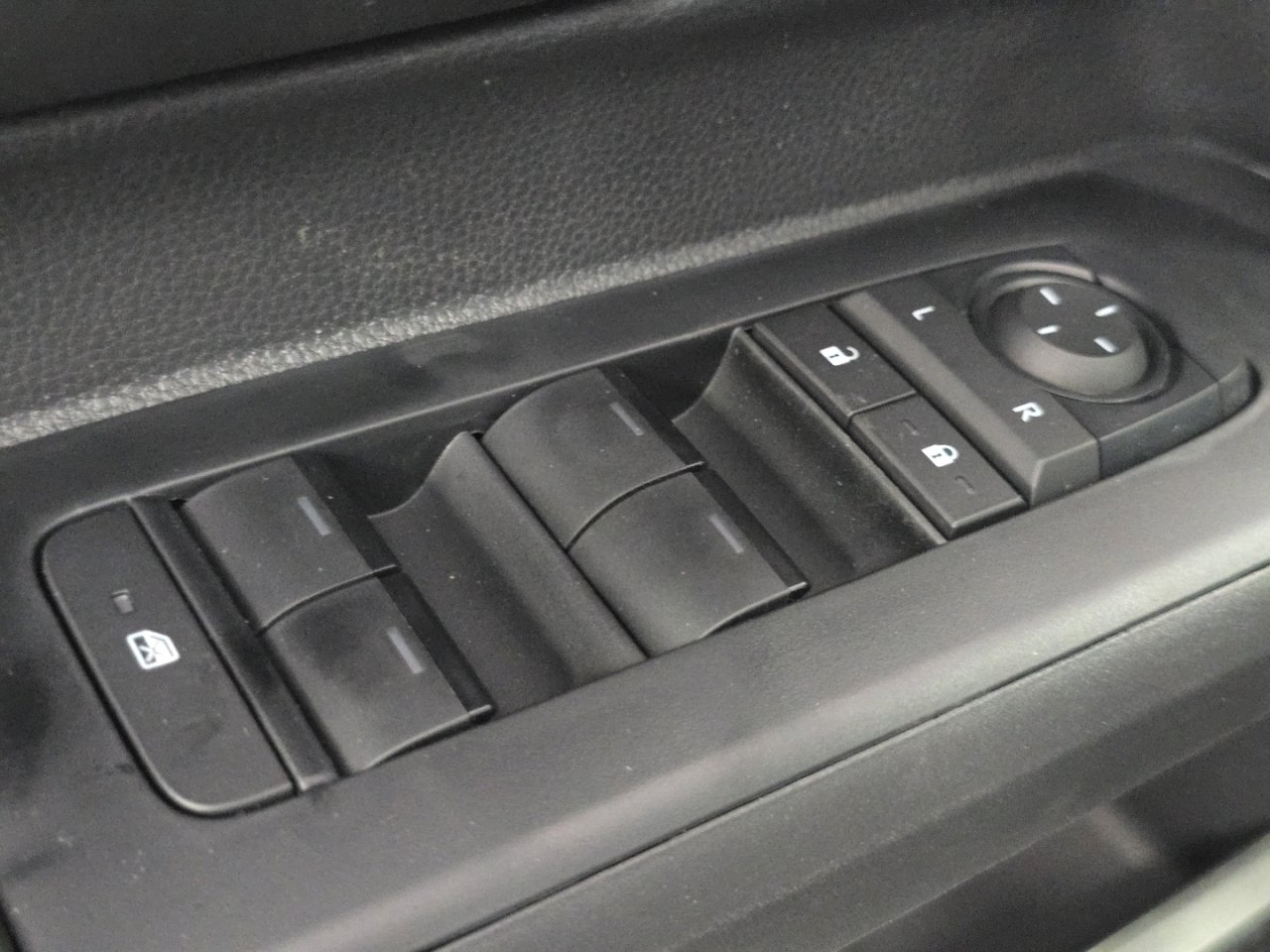 New 2026 Toyota Tacoma SR5 AWD/4WD image 25