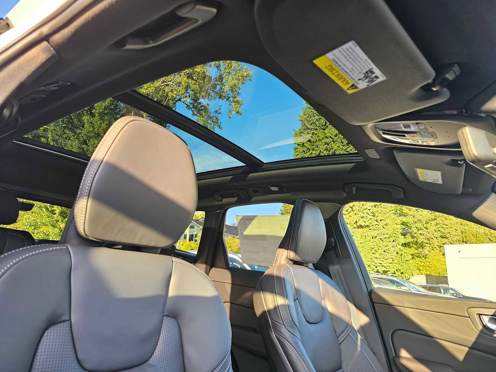 New 2026 Volvo XC60 B5 Ultra w/ Protection Package Premier image 11