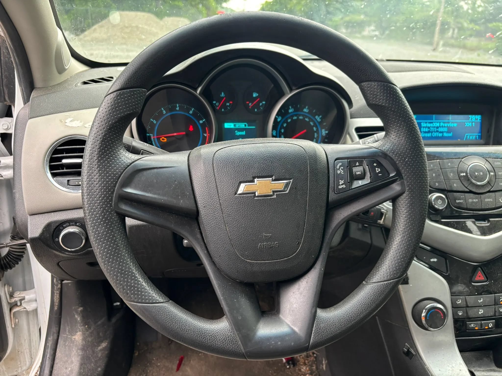 Used 2015 Chevrolet Cruze LS FWD image 17