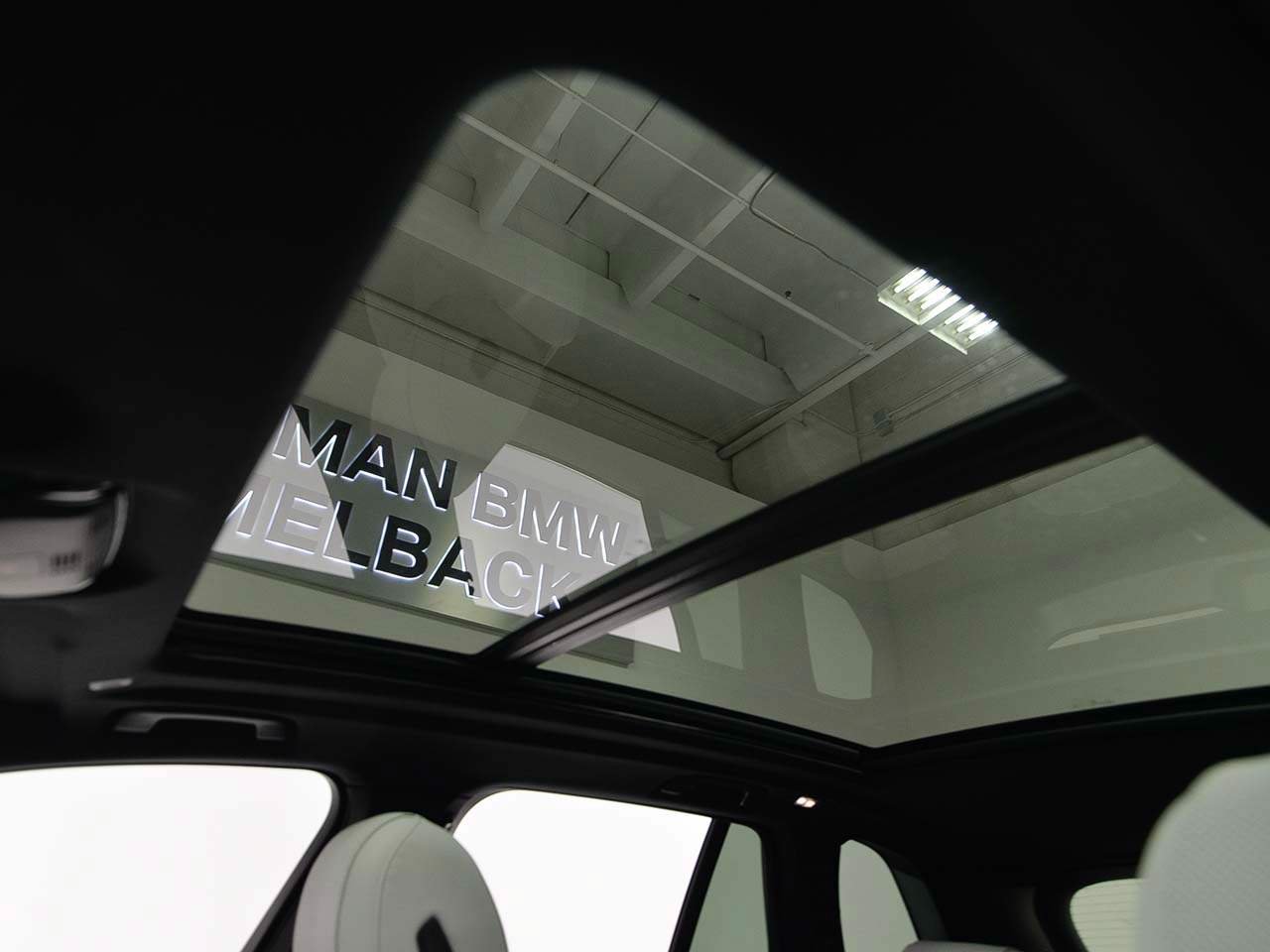 Used 2026 BMW X5 xDrive40i w/ Premium Package AWD/4WD image 7