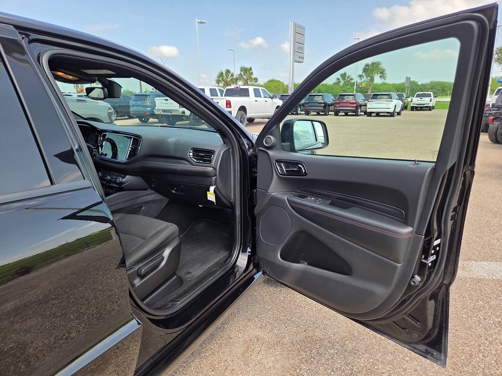 New 2026 Dodge Durango GT w/ Blacktop Package RWD image 17