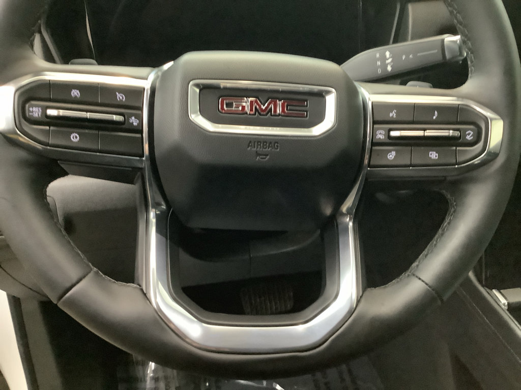 Used 2026 GMC Terrain Elevation w/ Elevation Premium Package image 15