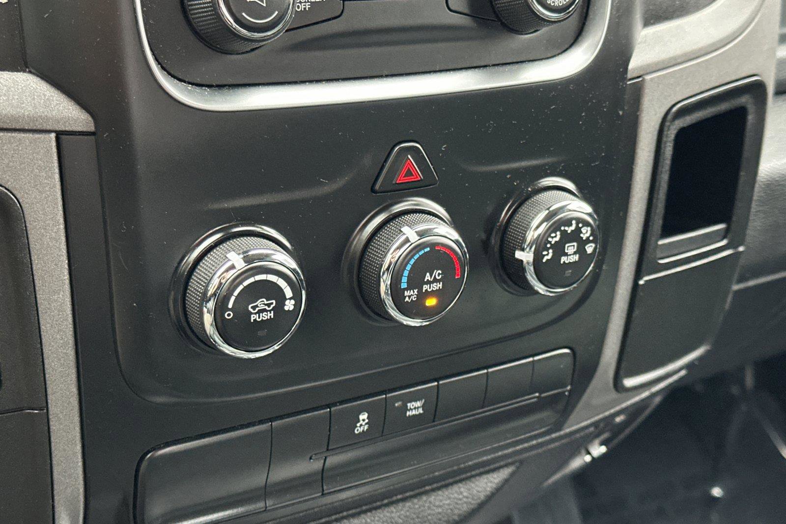 Used 2015 RAM 1500 Express image 19