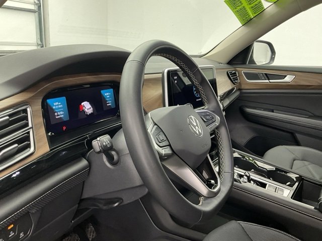 Used 2024 Volkswagen Atlas SE image 17