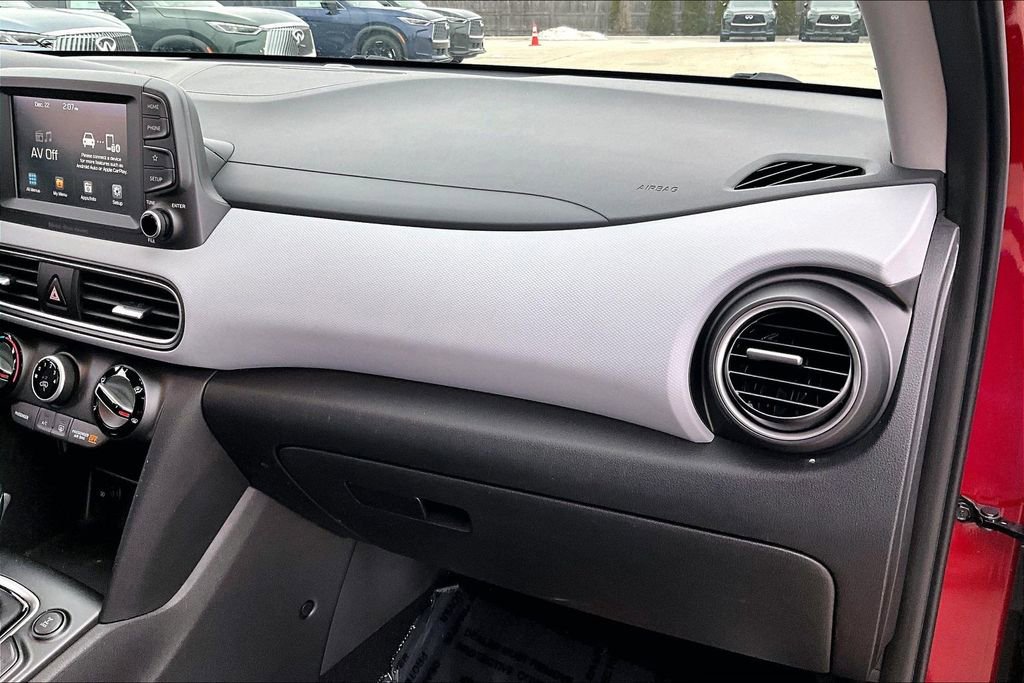 Used 2020 Hyundai Kona SEL w/ Cargo Package image 26