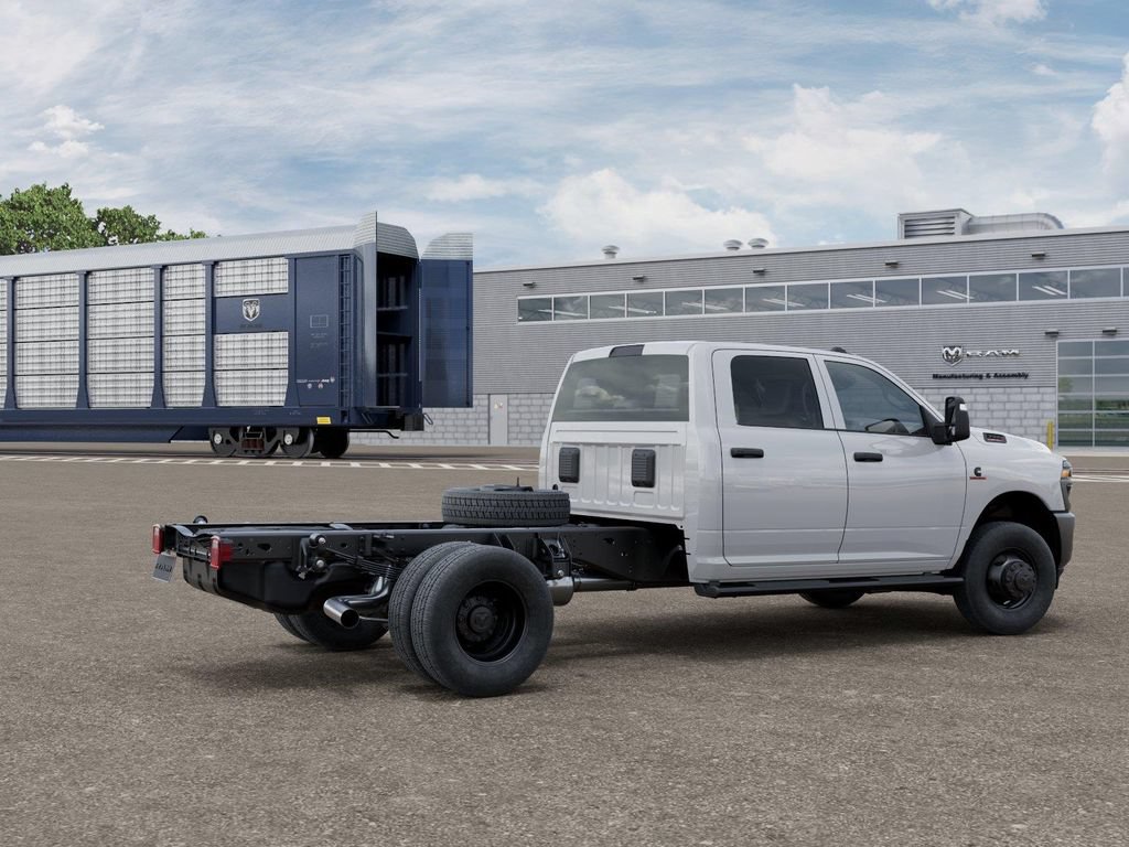New 2026 RAM 3500 Tradesman AWD/4WD image 4