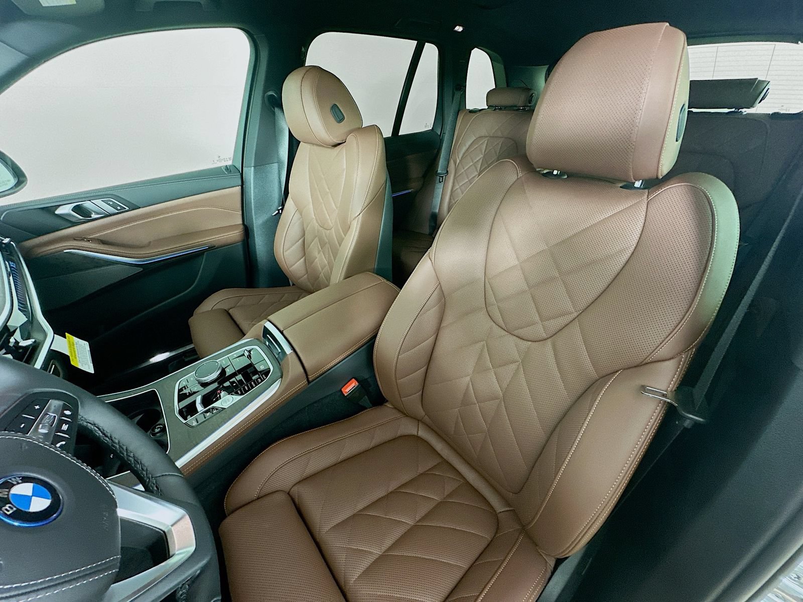New 2026 BMW X5 xDrive50e w/ Premium Package AWD/4WD image 35