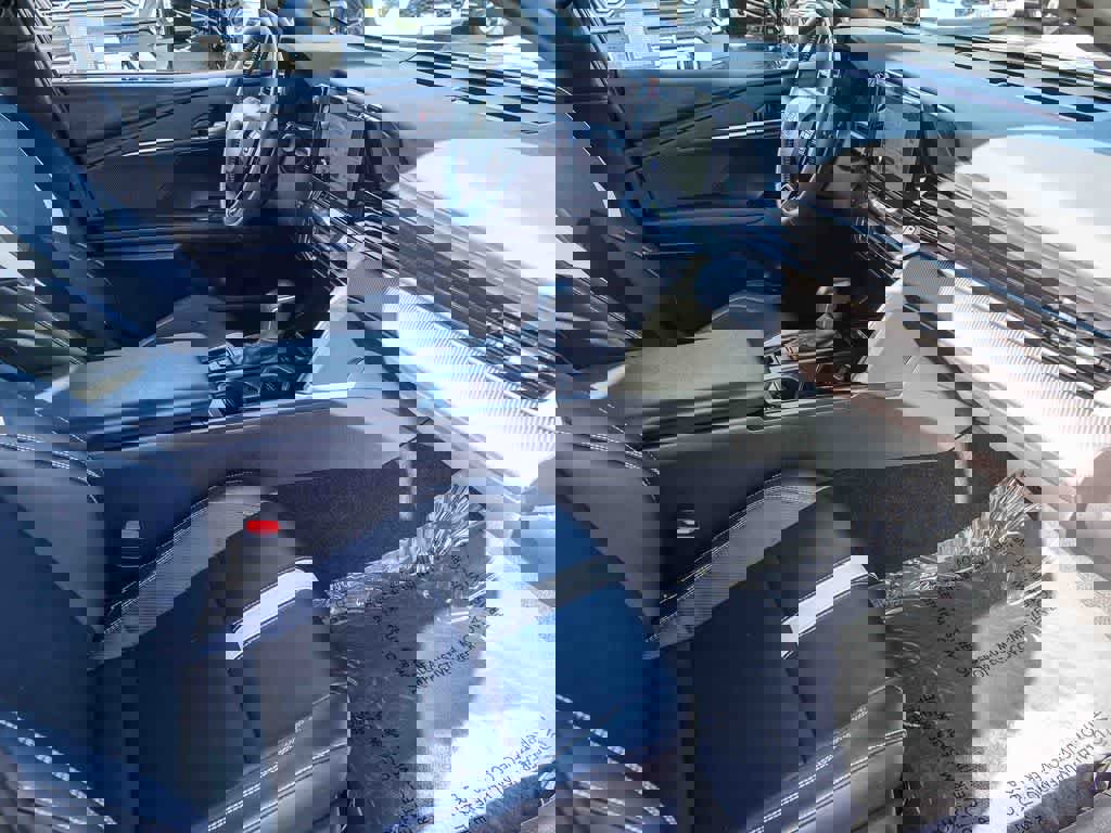 Used 2025 Toyota Camry SE image 15