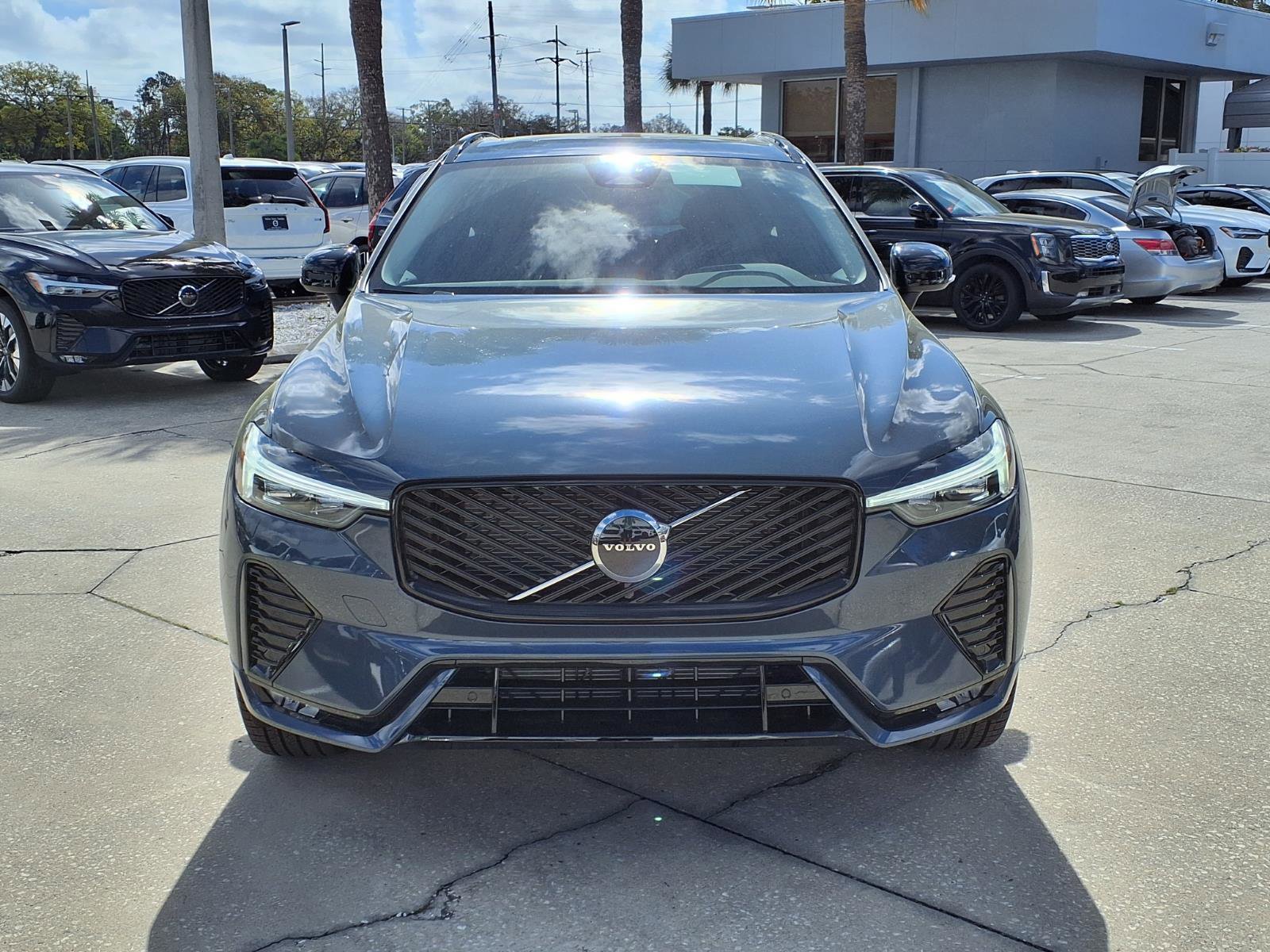 New 2026 Volvo XC60 B5 Core w/ Protection Package Premier AWD/4WD image 2