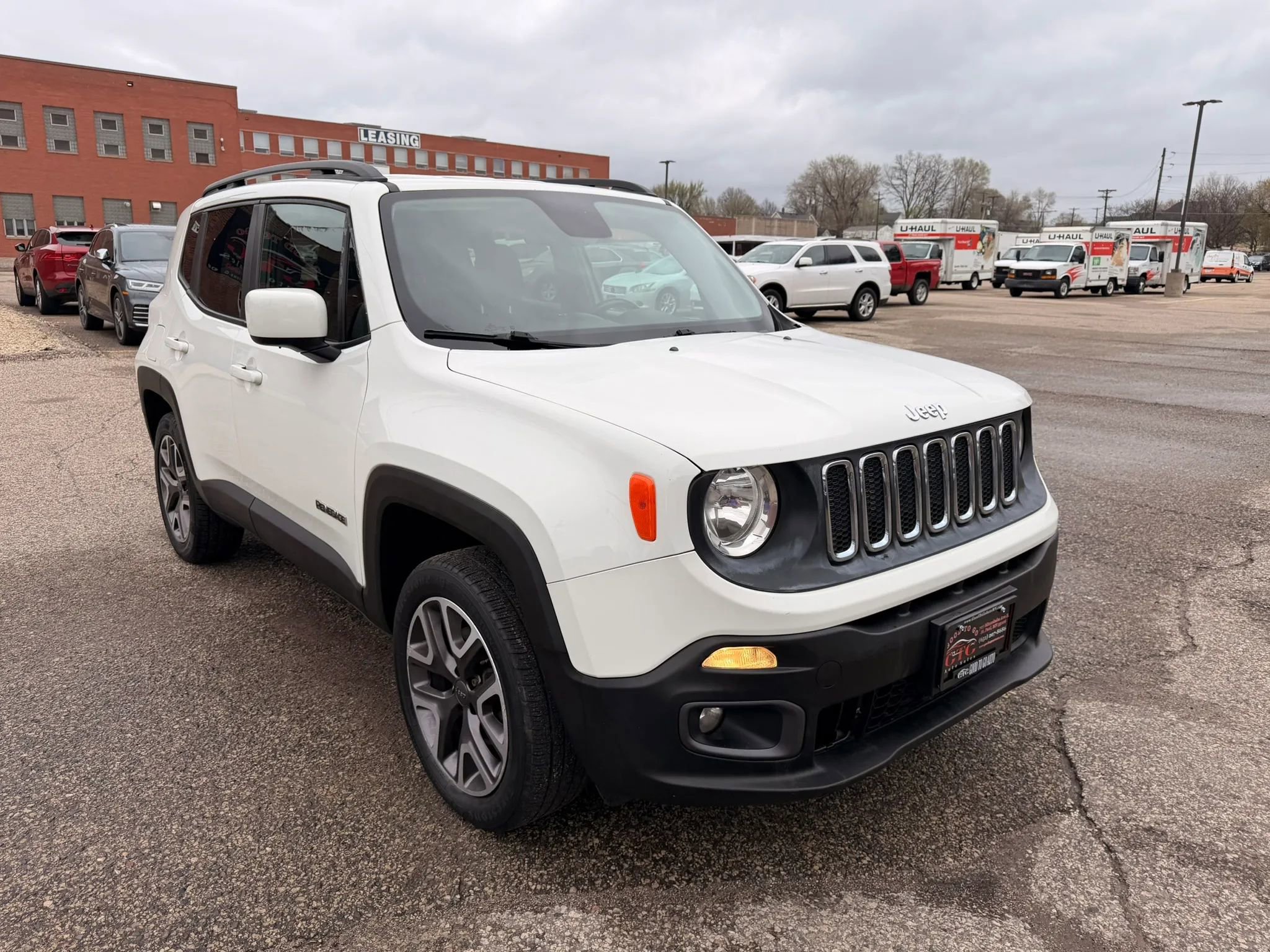 Used 2015 Jeep Renegade Latitude AWD/4WD image 8