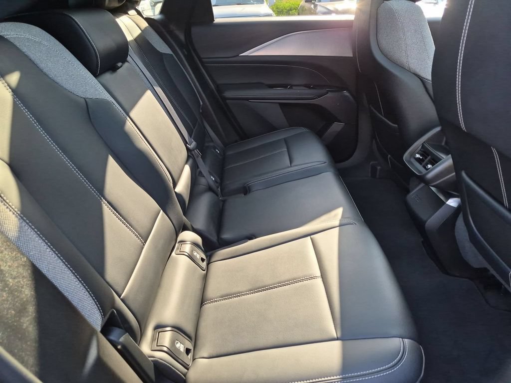 Certified 2024 Cadillac Lyriq Tech AWD/4WD image 20