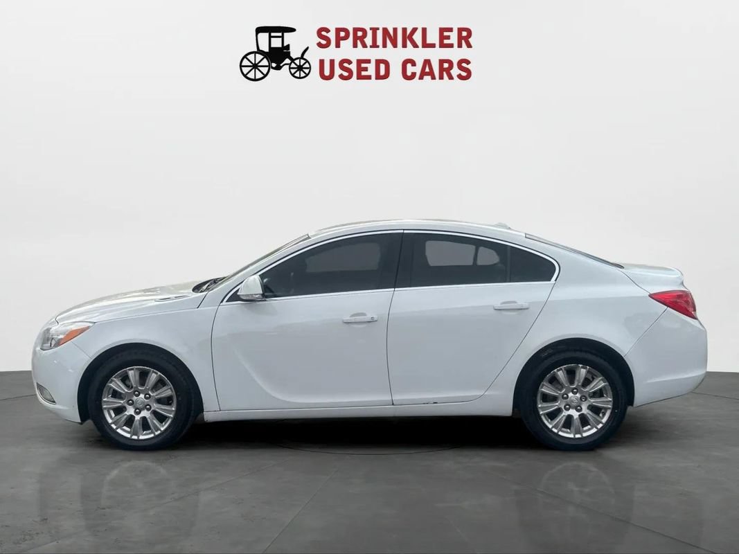 Used 2012 Buick Regal Leather FWD image 6