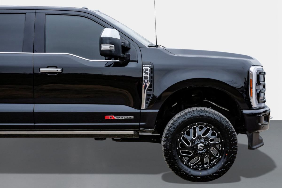 Used 2024 Ford F350 Limited w/ FX4 Off-Road Package image 9