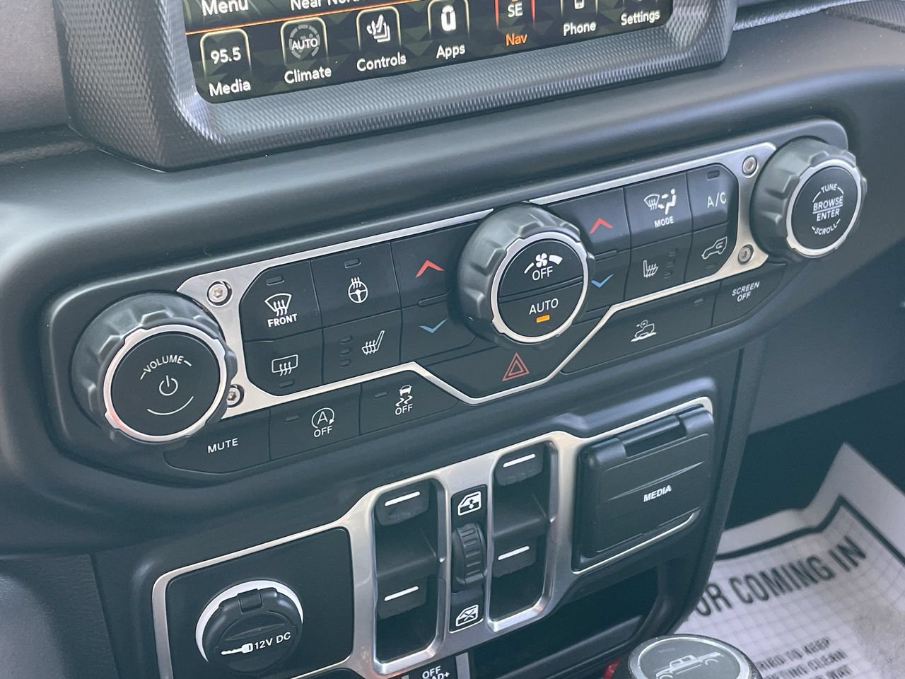 Used 2021 Jeep Gladiator Mojave w/ Uconnect 4C Nav & Sound Group AWD/4WD image 38