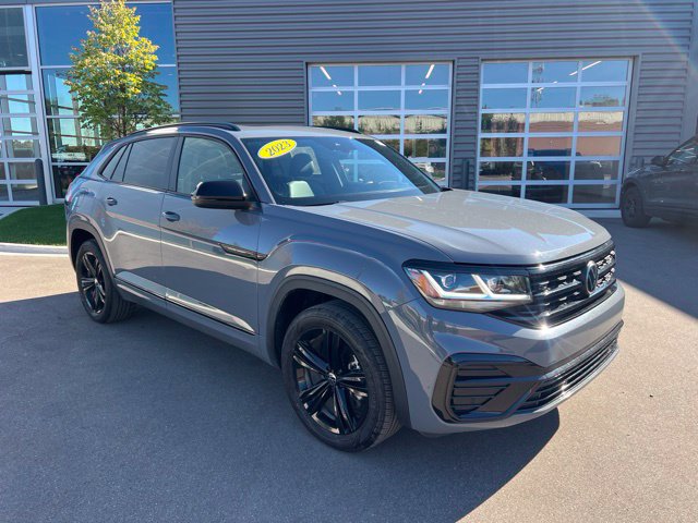 Used 2023 Volkswagen Atlas Cross Sport SEL R-Line AWD/4WD image 3