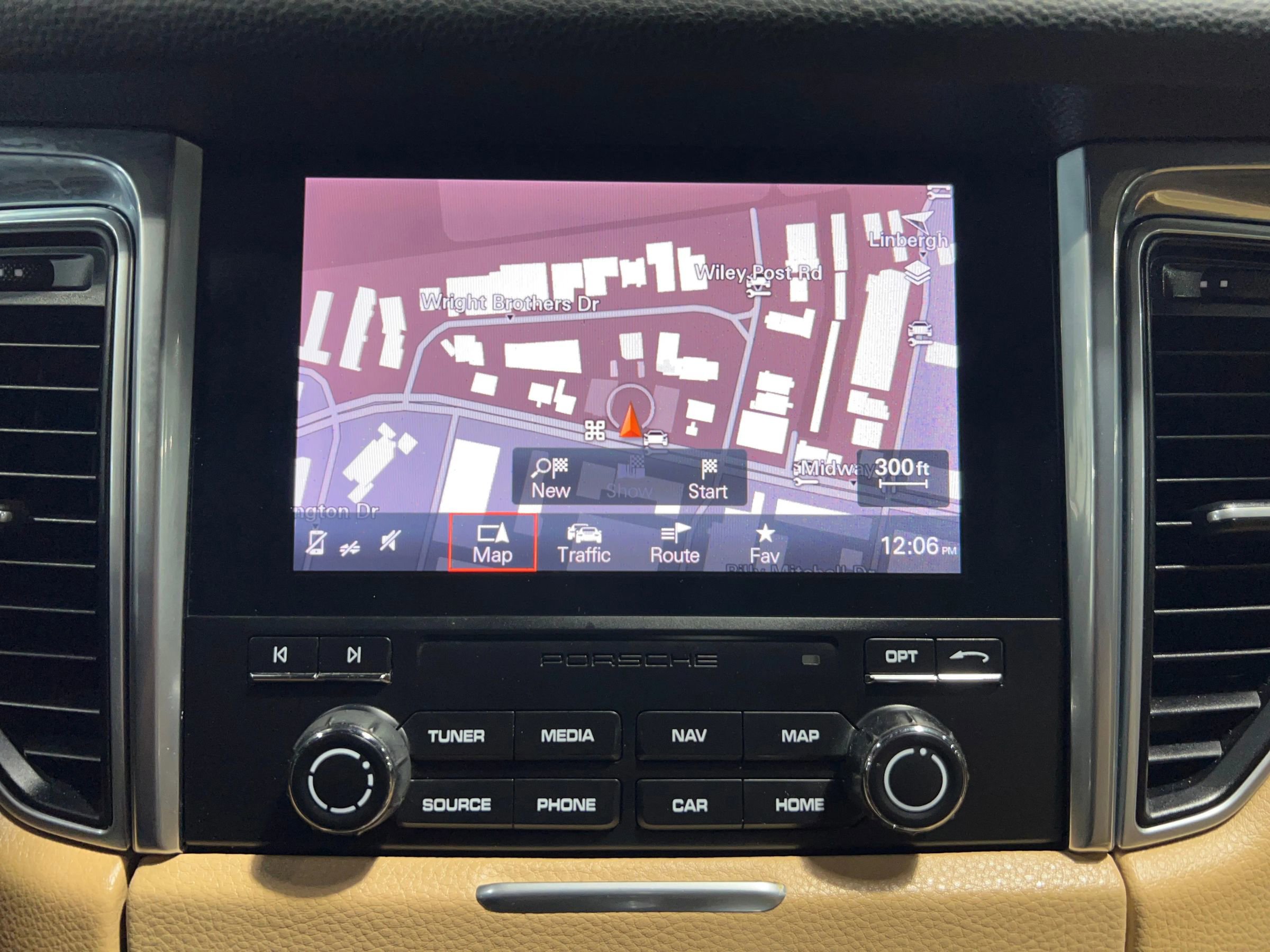 Used 2017 Porsche Macan S image 31