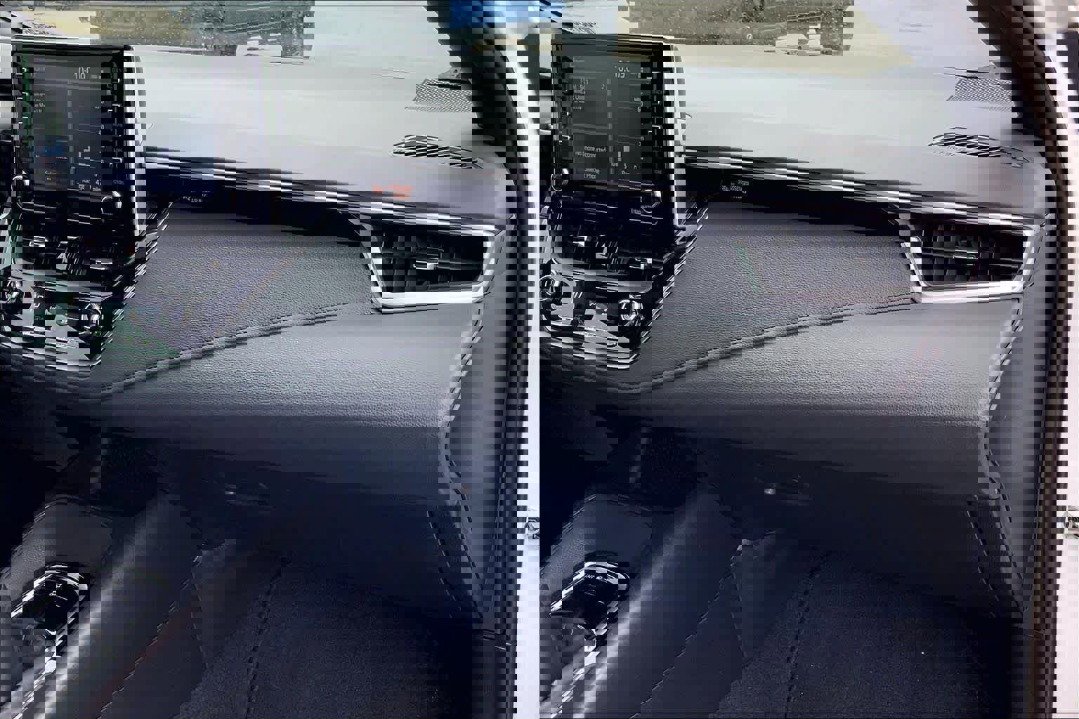 Used 2021 Toyota Corolla SE image 19