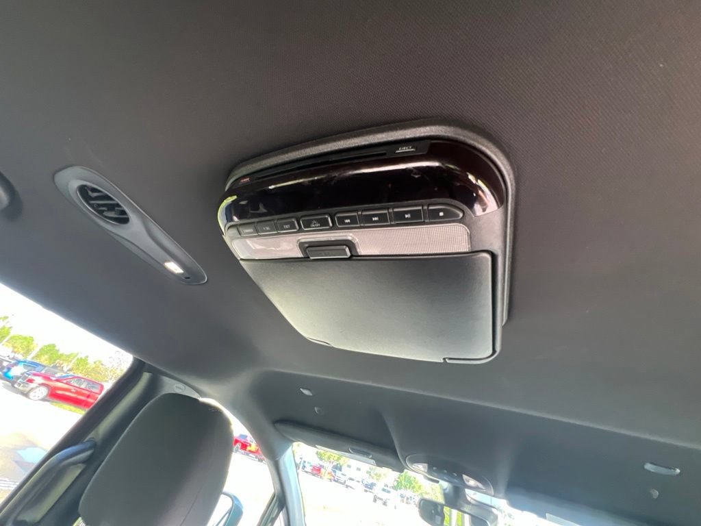 Used 2021 Chrysler Pacifica Touring w/ S Appearance Package FWD image 23