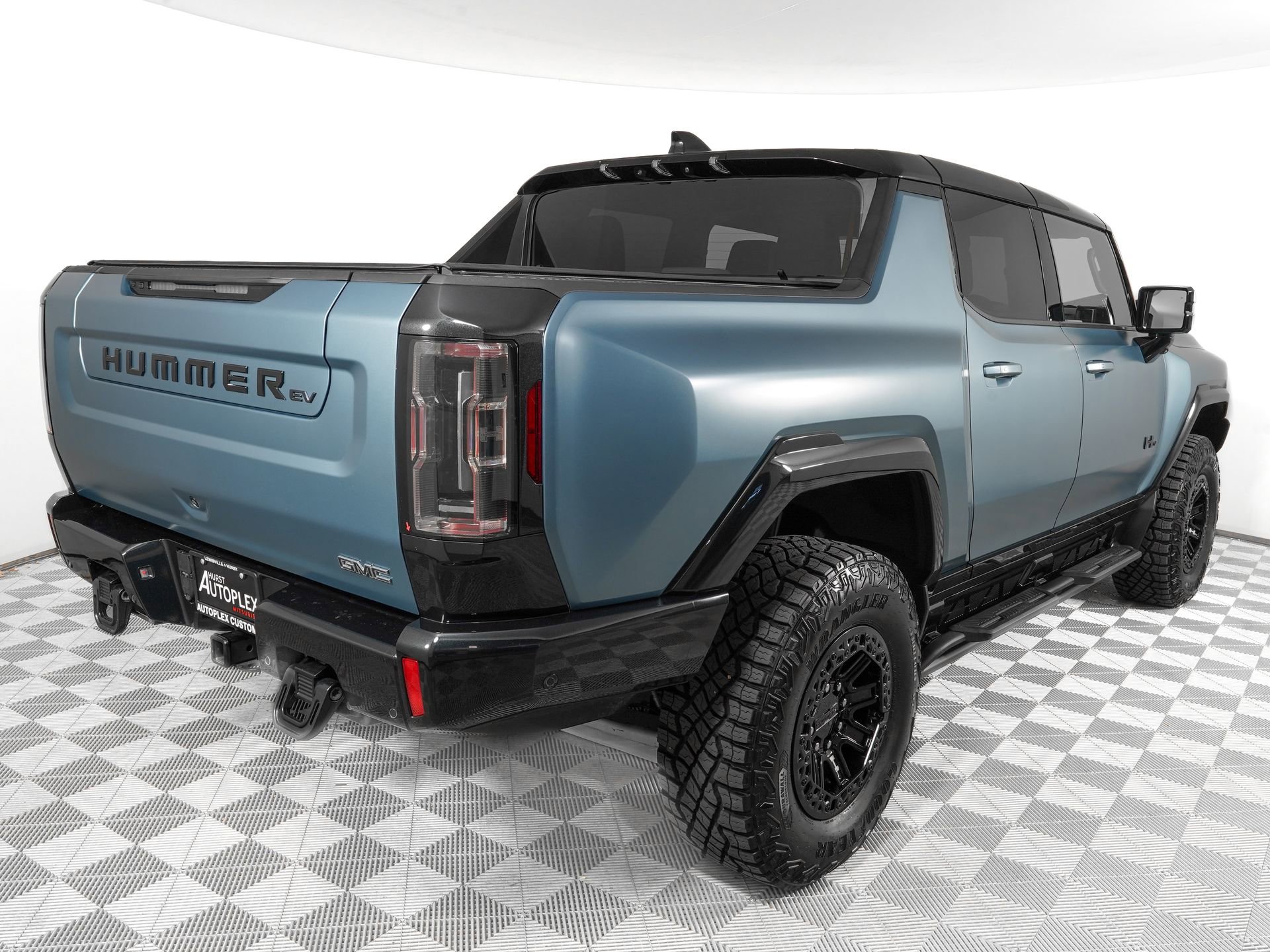 Used 2024 GMC Hummer EV 3X w/ Omega Edition image 5