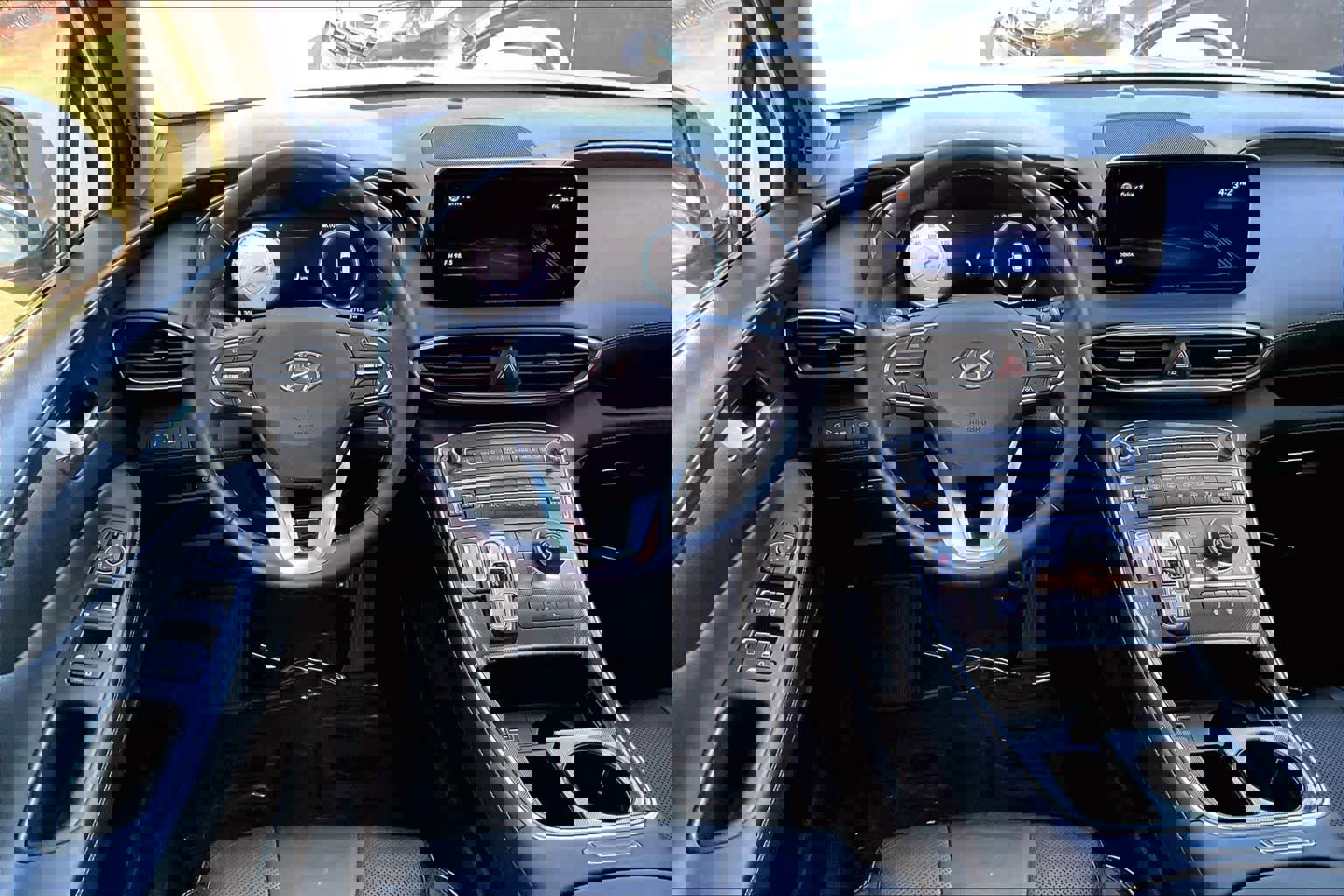 Used 2022 Hyundai Santa Fe SEL w/ Convenience + Premium Package image 6