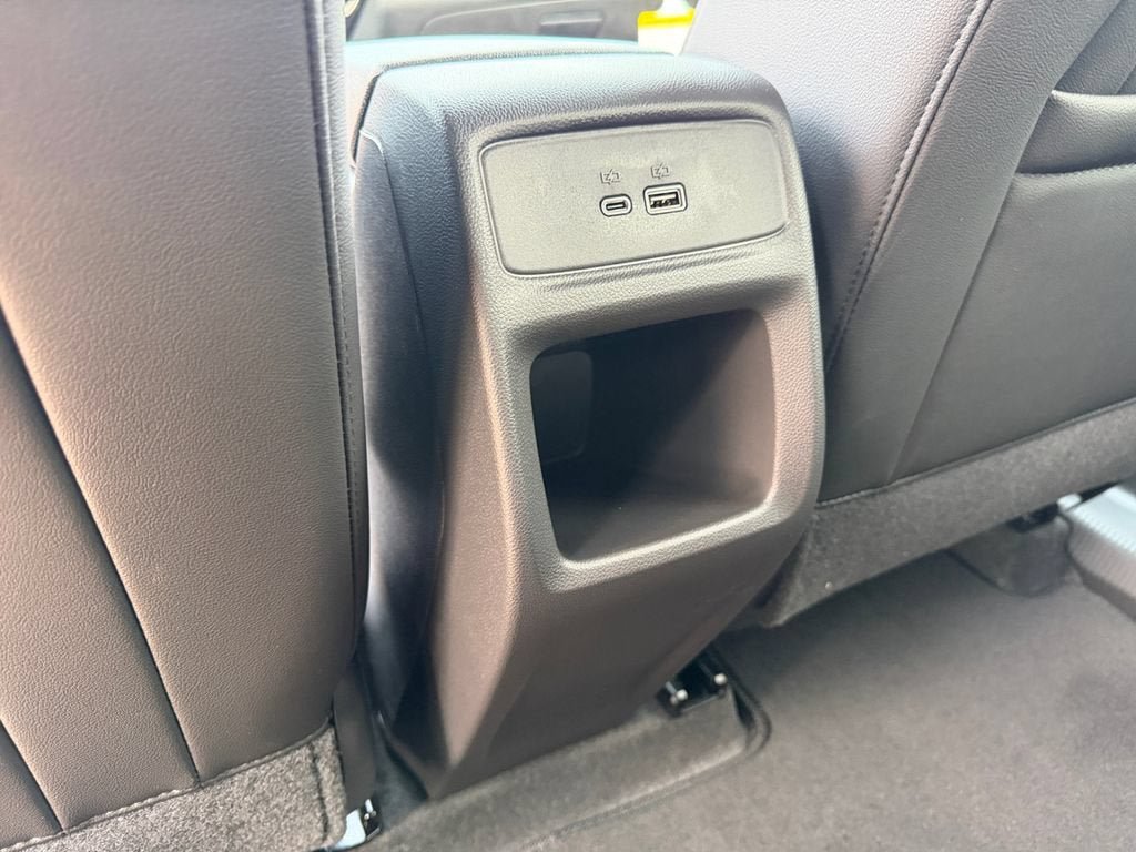 New 2026 Chevrolet Trax RS w/ Sunroof Package FWD image 33