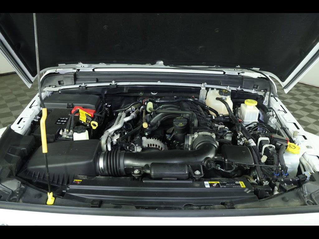 Used 2022 Jeep Gladiator Sport AWD/4WD image 15