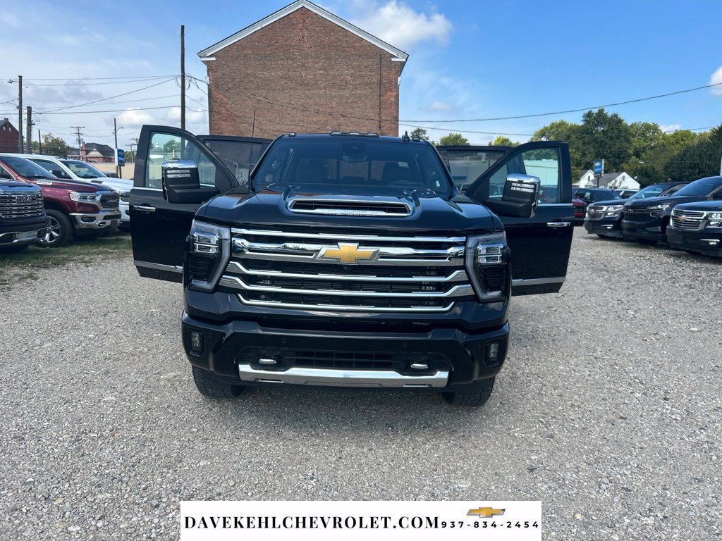 Used 2026 Chevrolet Silverado 2500 High Country w/ High Country Premium Package AWD/4WD image 14