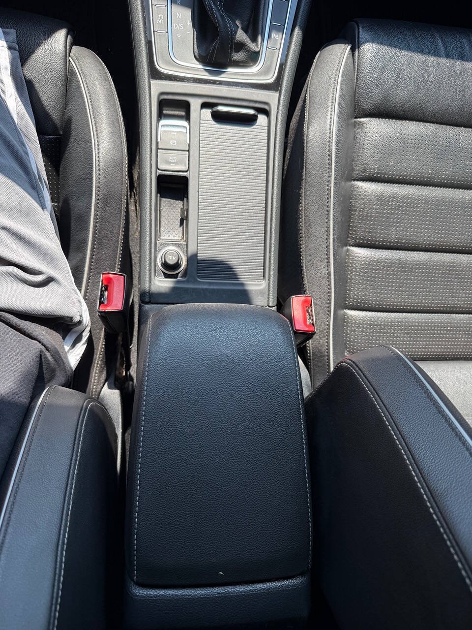 Used 2019 Volkswagen Golf R 4-Door AWD/4WD image 55