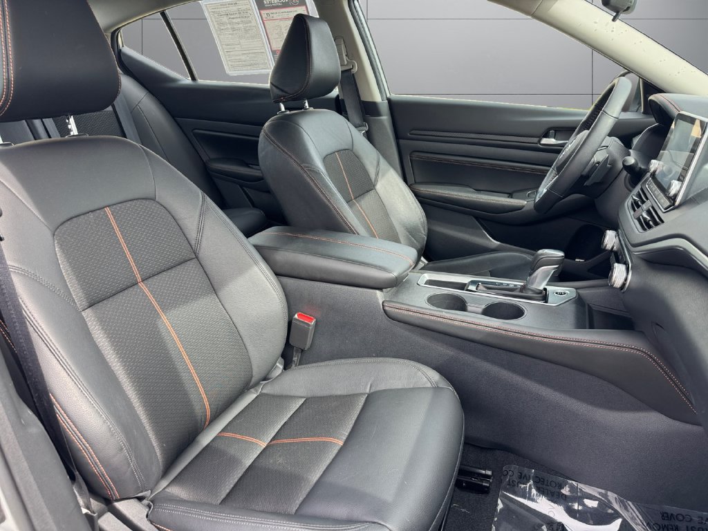 Used 2021 Nissan Altima 2.5 SR w/ SR Premium Package FWD image 17