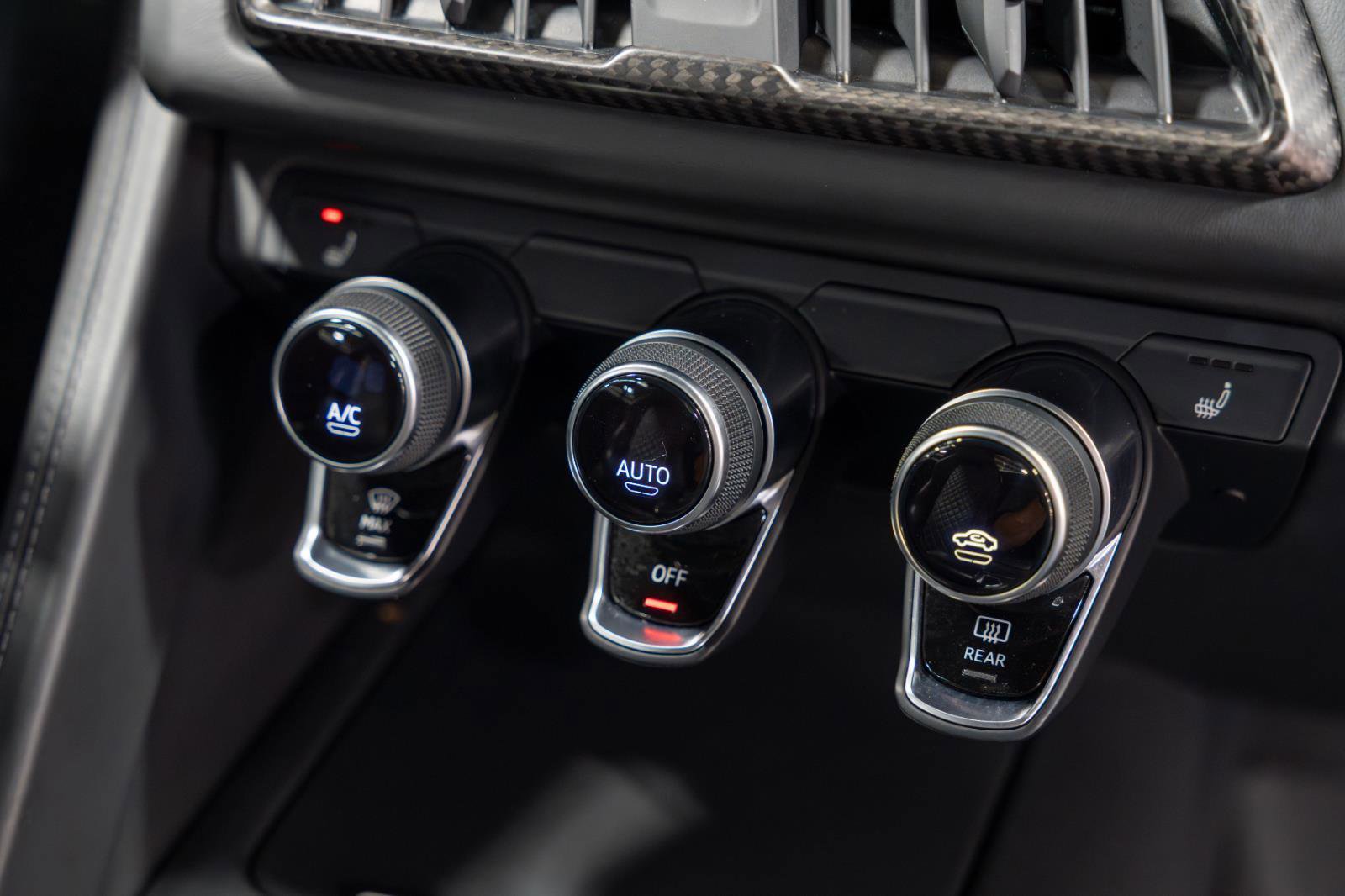 Used 2017 Audi R8 V10 plus w/ Full Leather Package image 89