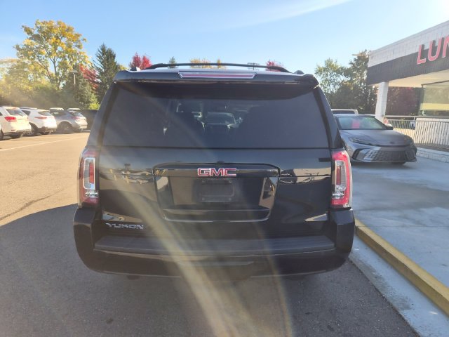 Used 2017 GMC Yukon SLT w/ HD Trailering Package AWD/4WD image 10