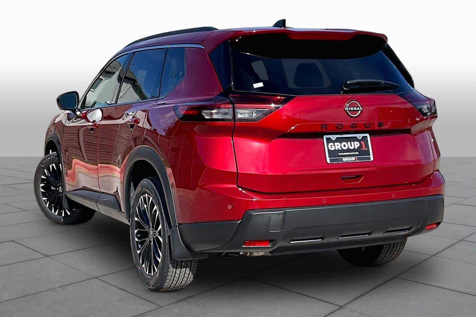 New 2027 Nissan Rogue Dark Armor FWD image 7