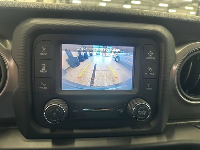 Used 2021 Jeep Wrangler Unlimited Sport AWD/4WD image 25