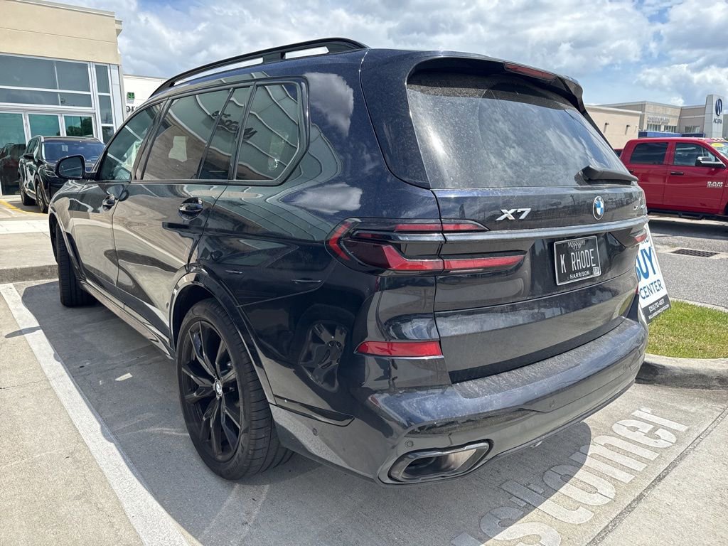 Used 2024 BMW X7 xDrive40i w/ M Sport Package image 8