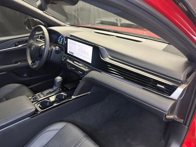 Used 2025 Toyota Camry XSE FWD image 17